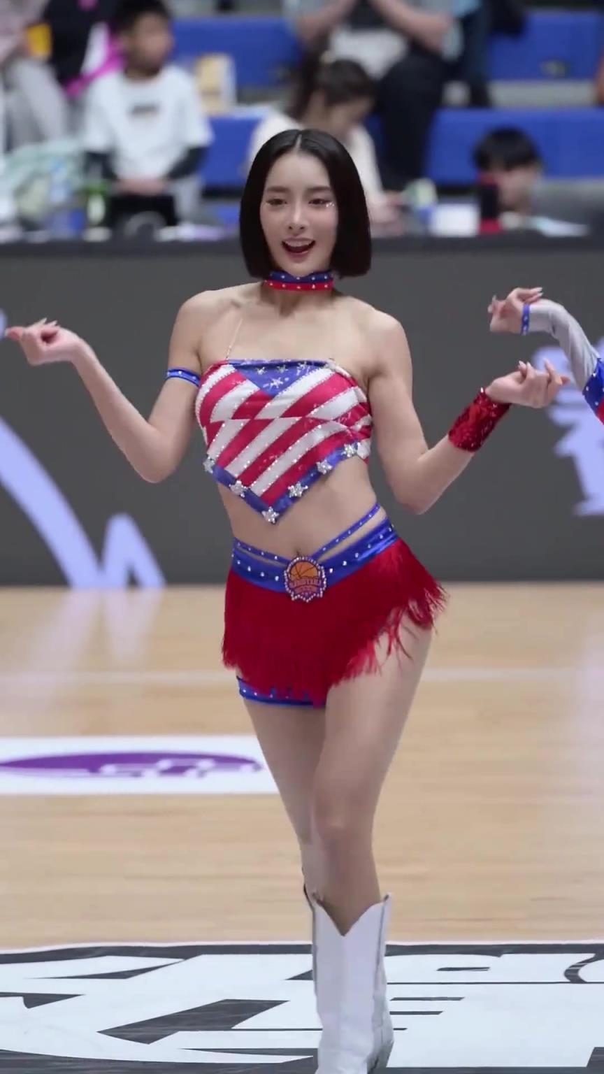 太離譜了 ！幾乎是完美女人！